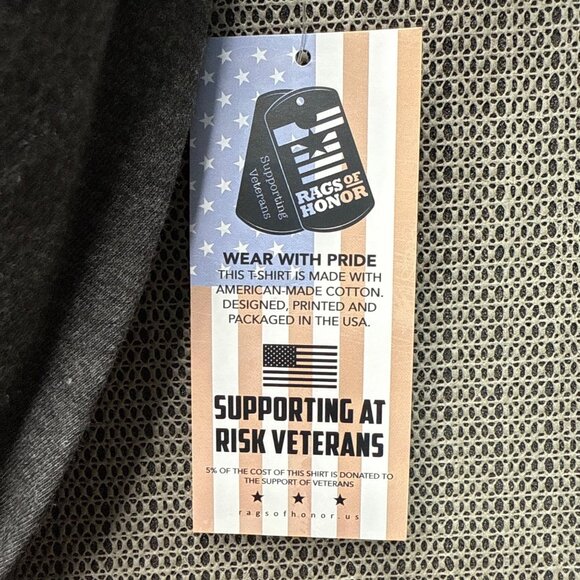 Rags Of Honor Size S Charcoal Gray T-Shirt With Camo American Flag Design - Picture 5 of 6
